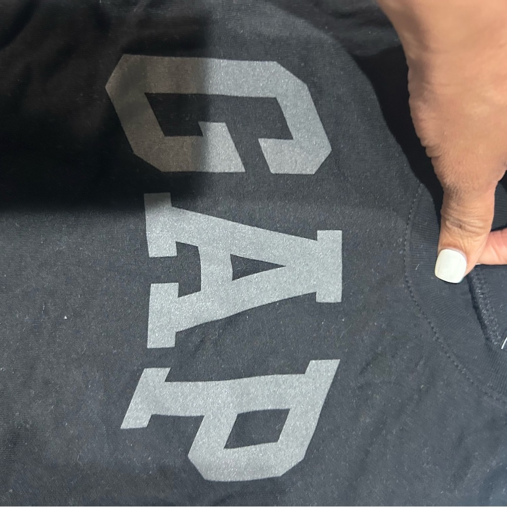 GAP Kids black Tee - Picture 5 of 5